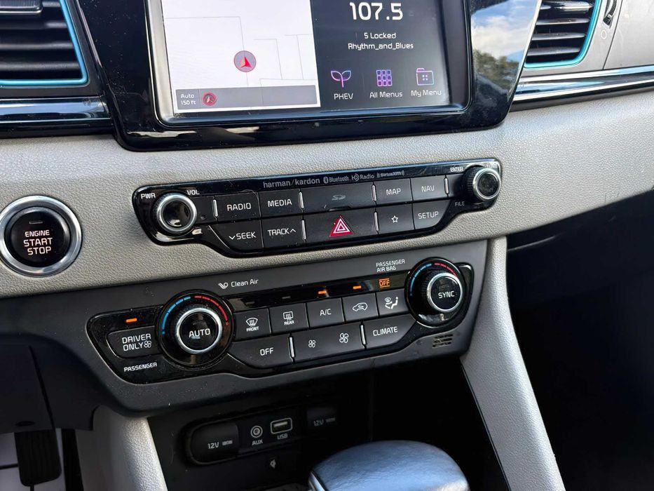 Kia Niro Hybrid      2018