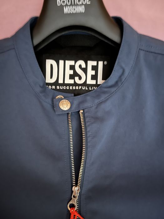 Wyprzedaż lekka kurtka męska Diesel.