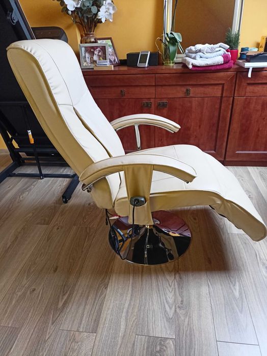 Fotel masujący z podgrzewaniem