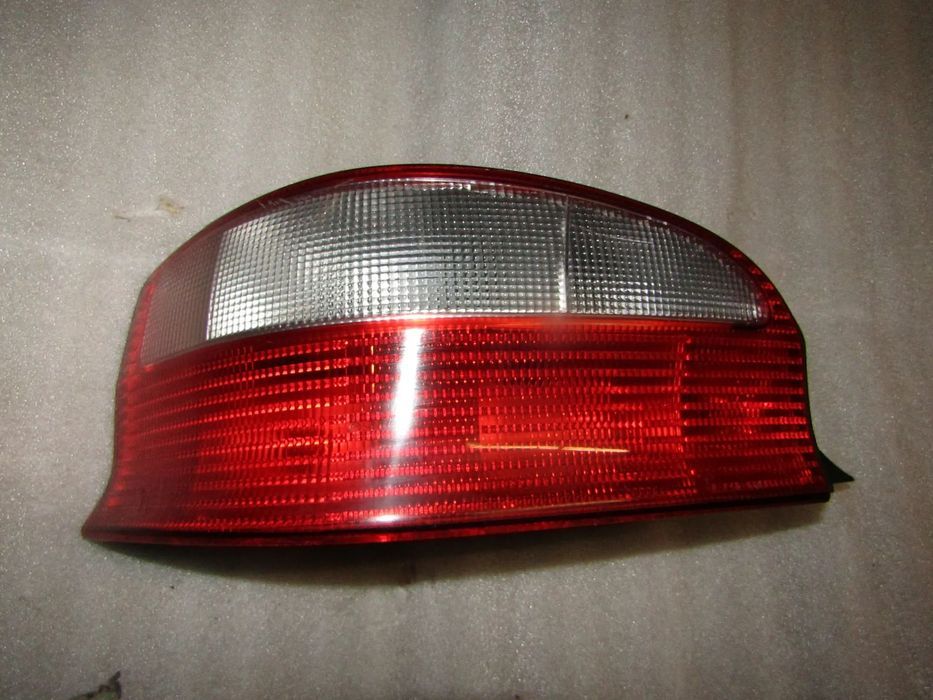 Farolim tras Citroen Saxo ano 2001 (ver fotos)