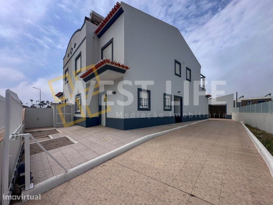 Moradia T3 Renovada - Logradouro e Churrasqueira - A 2 minutos da p...