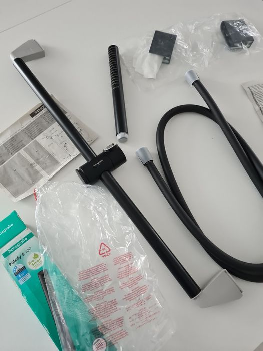 Zestaw prysznicowy Hansgrohe czarny