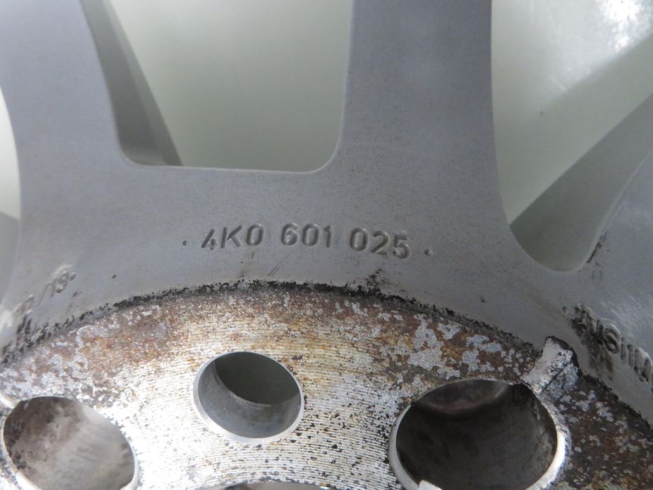 Alufelgi 17'' Audi A4 B8 B9 A6 C7 C8 5x112 Et36 7,5j