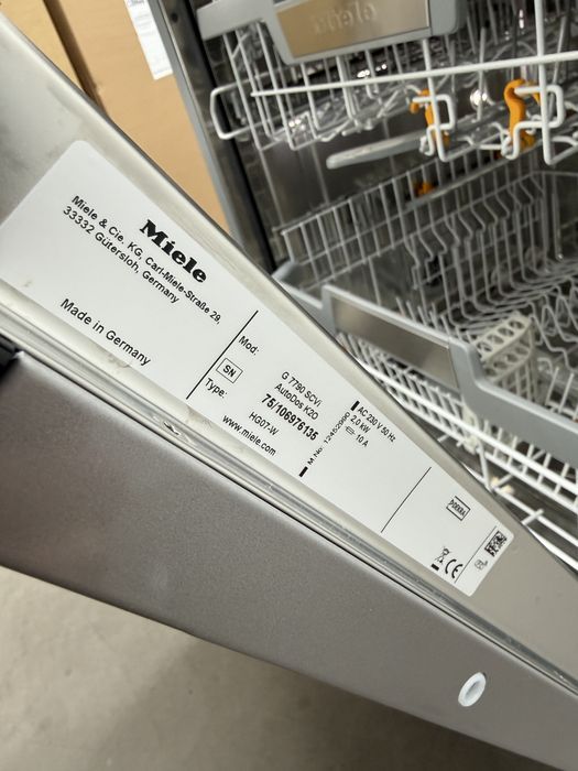 Нова посудомийна машина Miele G7790