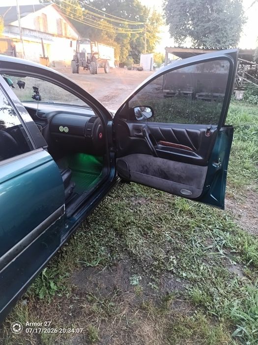 Продам Опель омега б 2.0.v16.