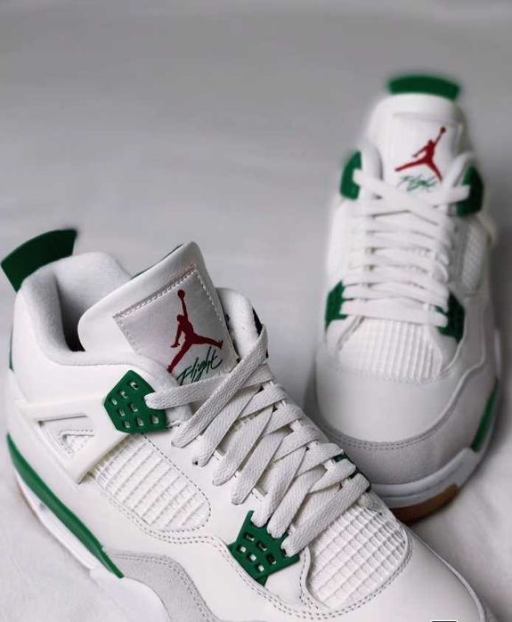 Jordan 4 Retro SB Pine Green R.37.5