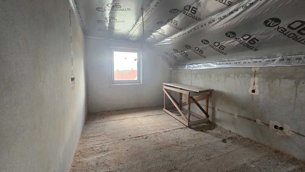 Продається добротний будинок у популярній серед покупців  локації