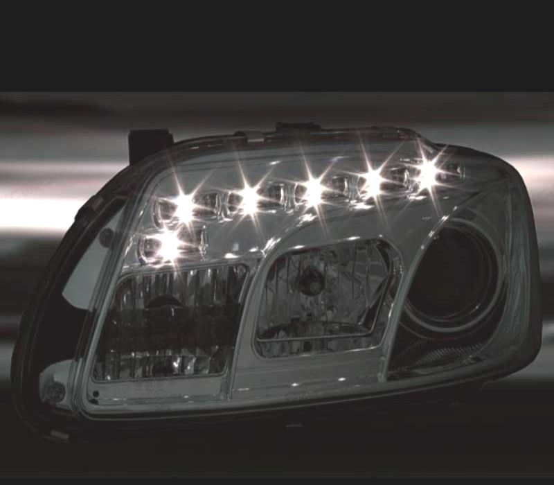 FARÓIS FRONTAIS LUZ DIURNA LED VOLKSWAGEN VW TOURAN 03-10 FUNDO CROMADO