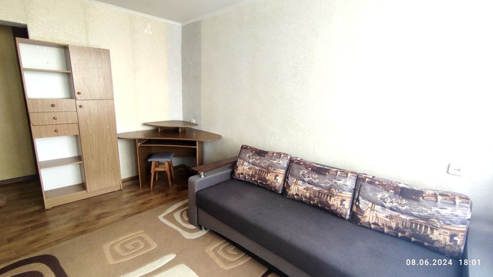 Подобово 2 кім.квартира. В центрі.