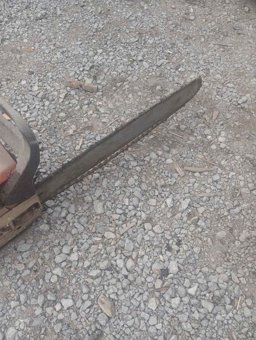 Продам бензопилу недорого