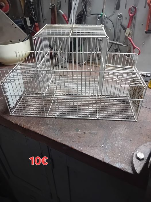 Varias Gaiolas Usadas