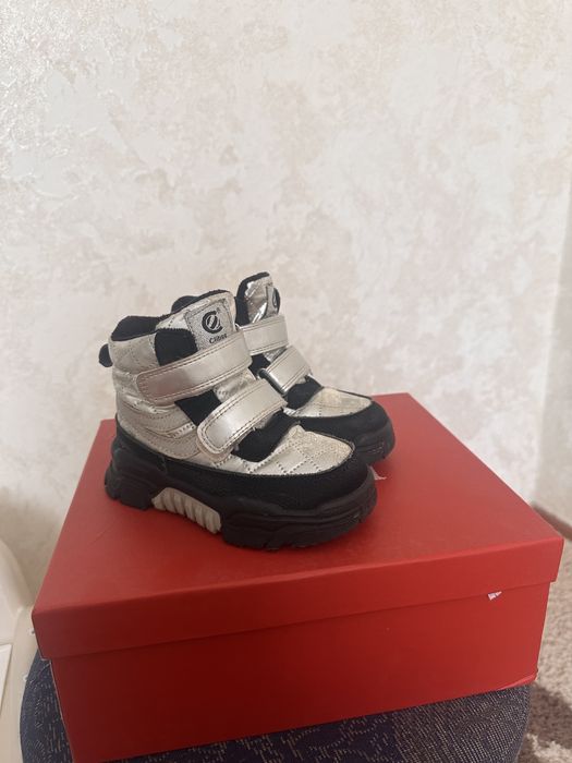 Зимові теплі черевики