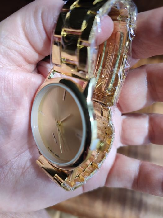 Damski zegarek kwarcowy