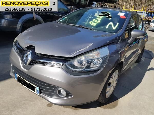 Farol nevoeiro frente direito RENAULT Clio IV (BH_)