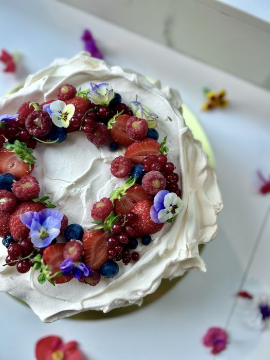 Torty artystyczne, komunijne, słodki stół, tort weselny