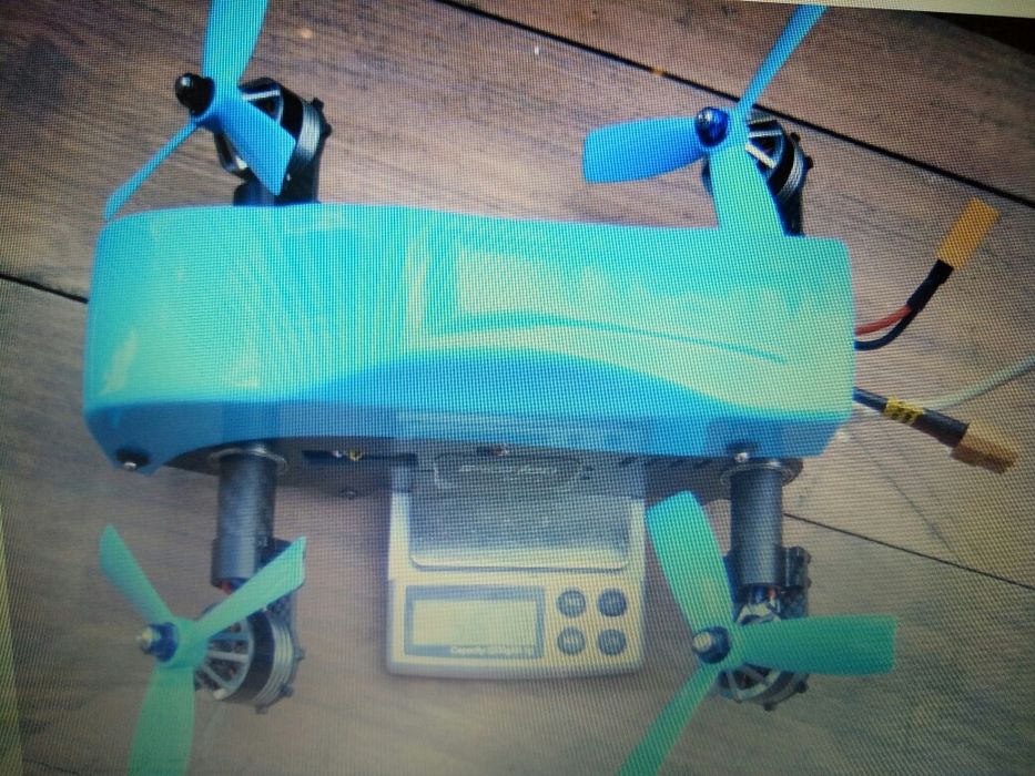 Drone Novo na caixa, eachine,180 GPS,WiFi,Fpv, câmara . Etc.