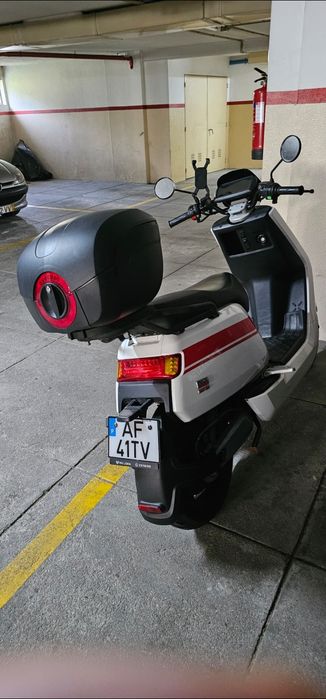 Scooter NIU Electrica 125CC