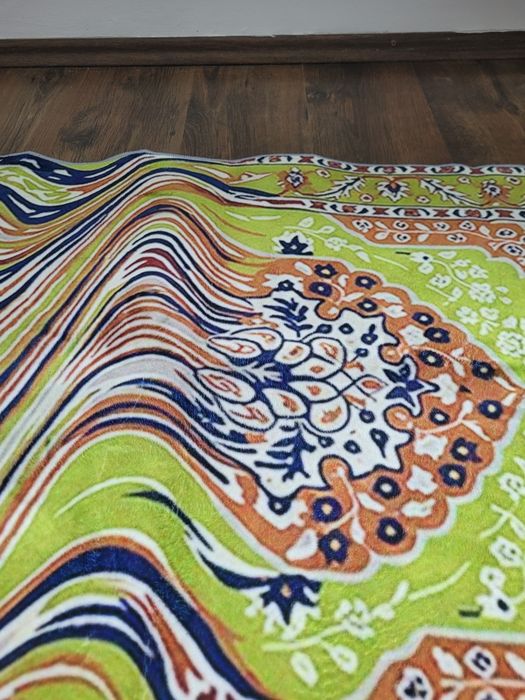 nowy dywan rozlewający się unikat! 120x80