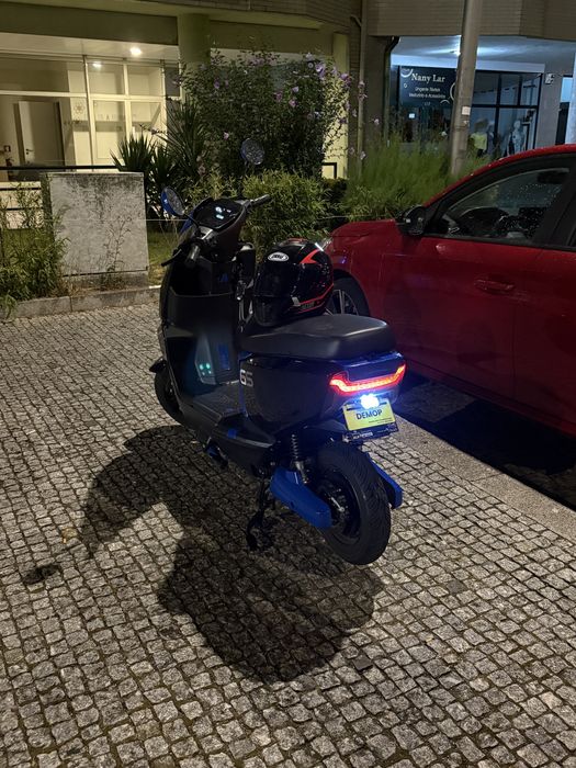 Scooter electrica aluguer