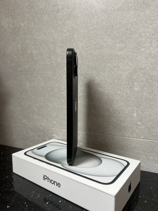 Iphone 15 świetny stan