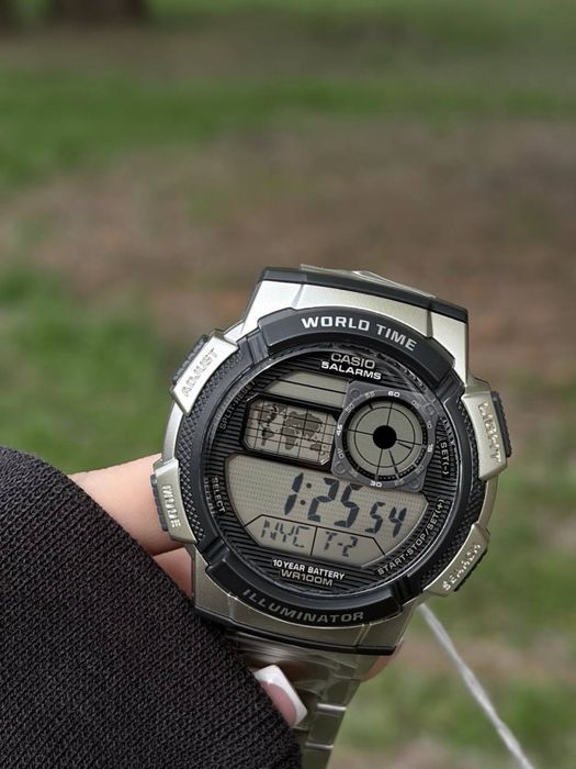 Чоловічий годинник CASIO AE-1000WD-1A.
