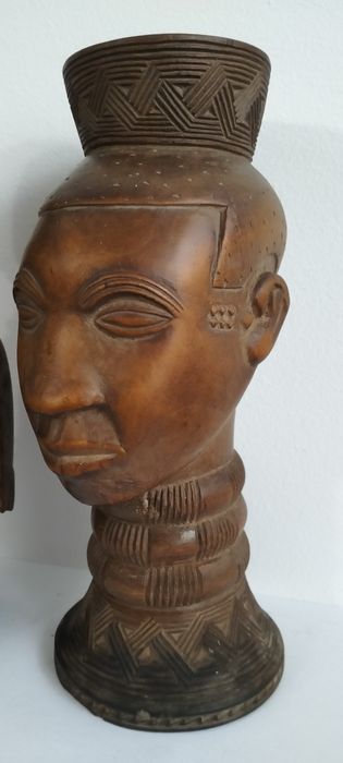 Arte africana - estatueta e como cerimonial