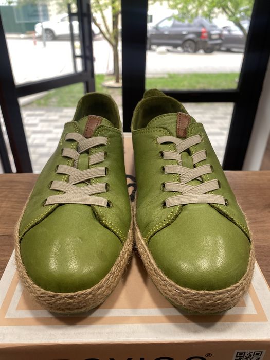 Rovigo жіночі шкіряні мокасини/еспадрильї 37р