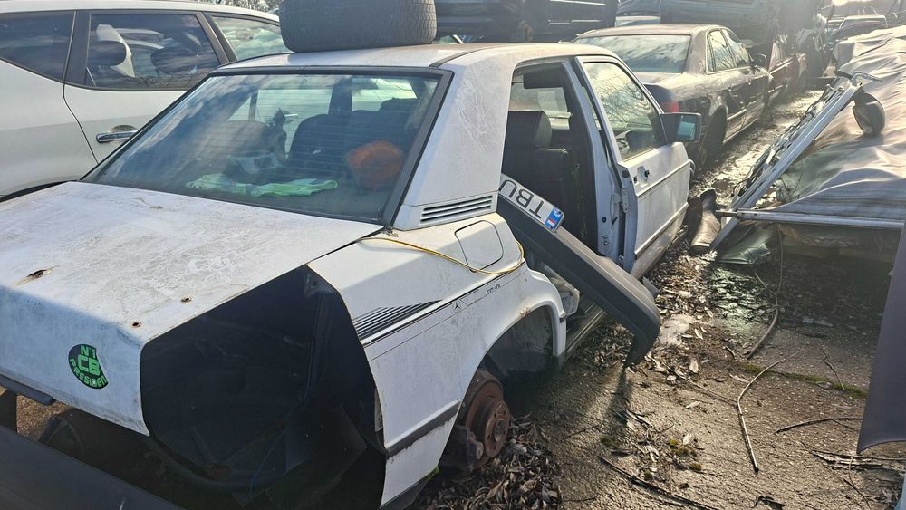 Mercedes 190 na części