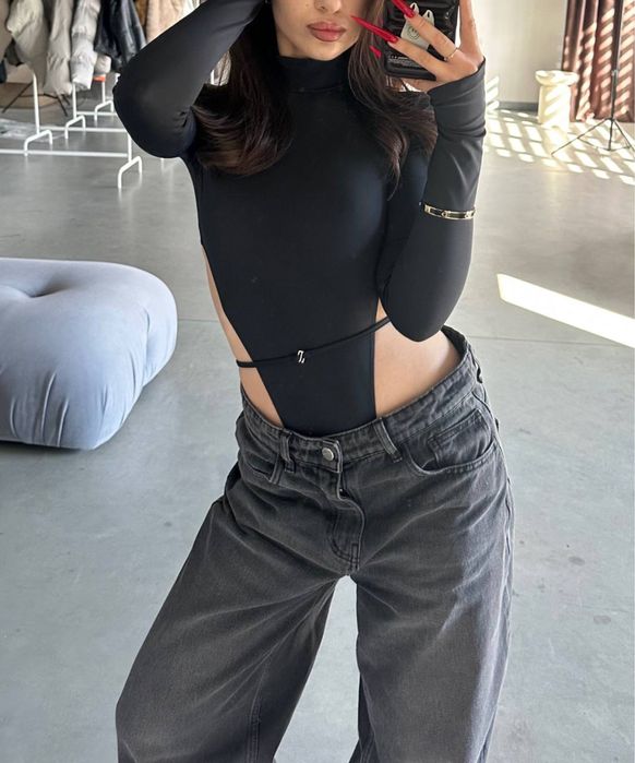 Боді skinz у чорному кольорі