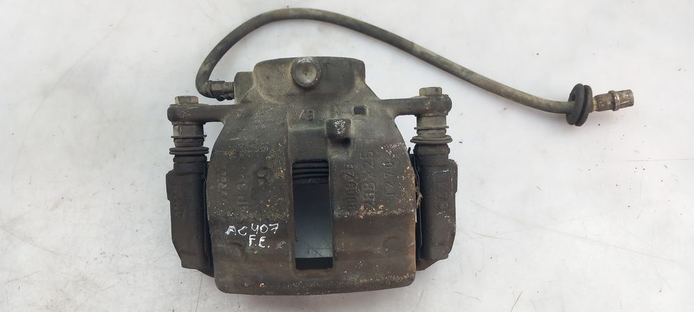 Pinça travão / maxila de travão frente esquerda MERCEDES-BENZ Classe B