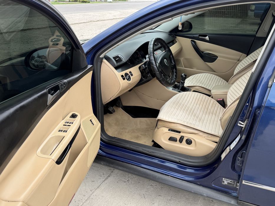 Volkswagen Passat [ Comfortline ]