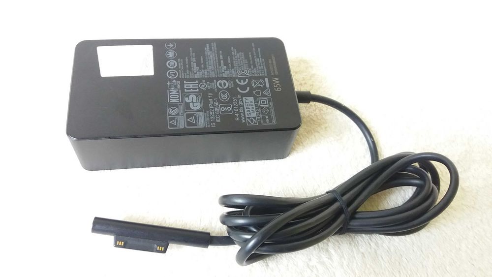 Zasilacz Microsoft 1706