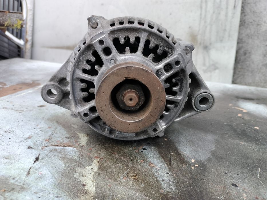 Генератор Land Rover Freelander  1.8 16V 18k4f  YLE102060