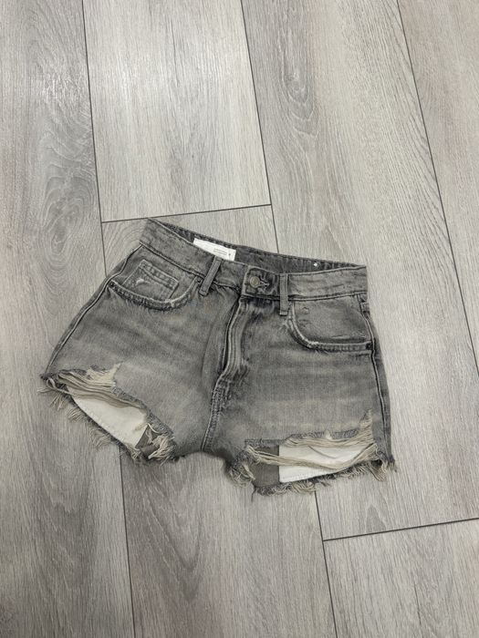 Джинсові шорти від Zara, сірі, 36