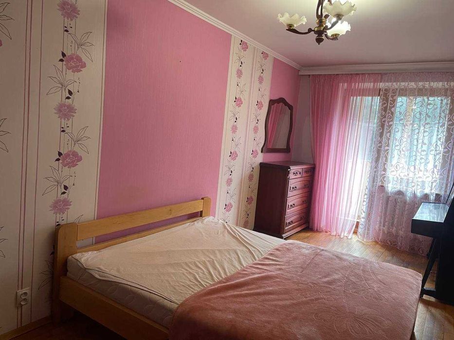 Оренда 3-КІМНАТНОї КВАРТИРИ вул. Бажова. буд 30.