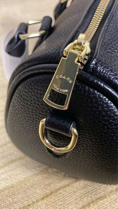 Mala Coach  Preta em Pele