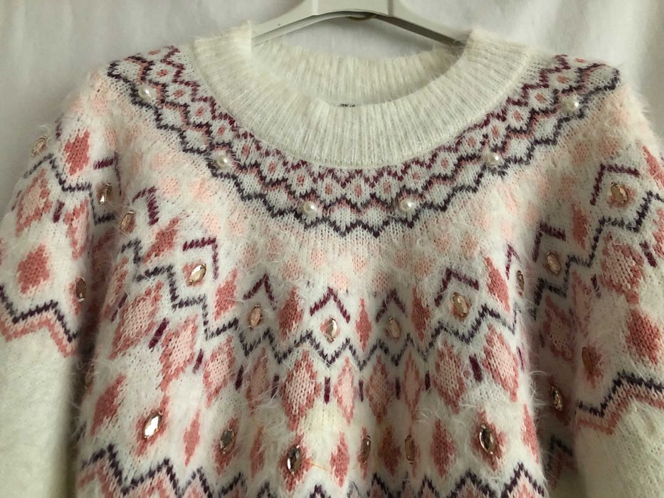 sweter damski z wzorem