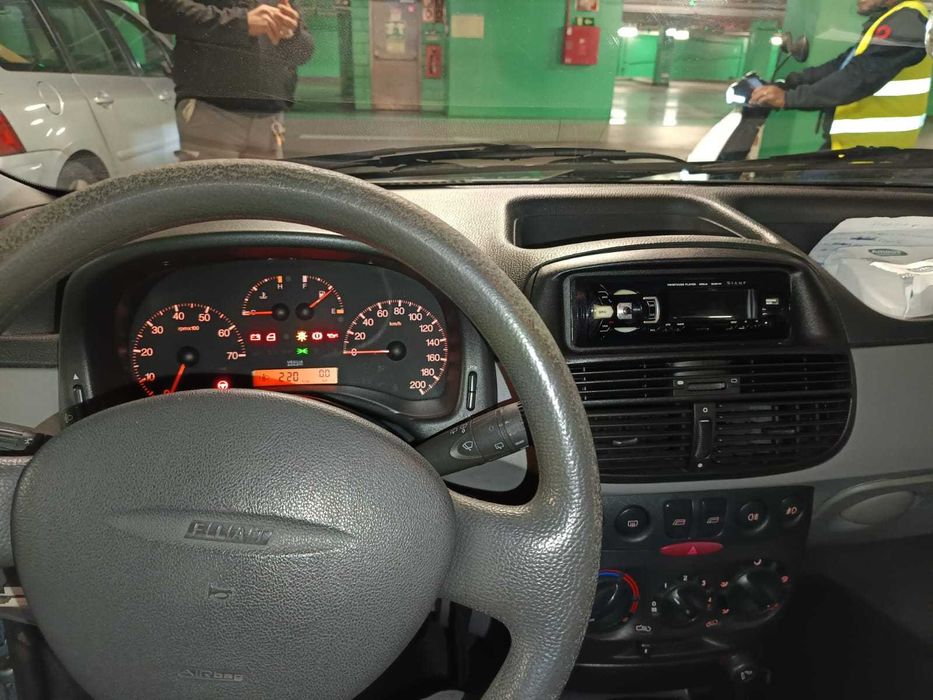 Fiat Punto ano 2000 1.2 gasolina