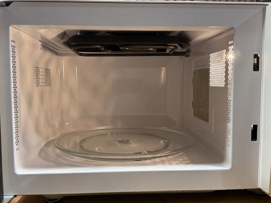 Microondas TEKA com descongelação