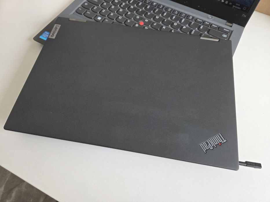 Lenovo Yoga Carbon + Magnesium  X13 i5 pro Gen 12  Thinkpad