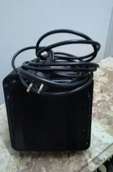 Vendo projetor para iluminação a precisar de peças