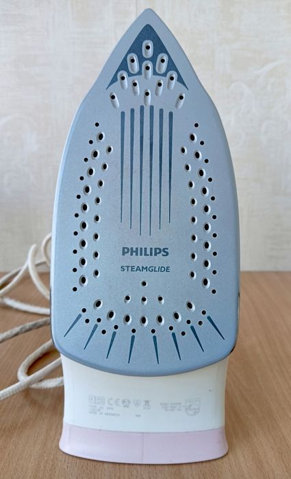Праска Philips  GC3310  2200 W в робочому стані / на запчастини
