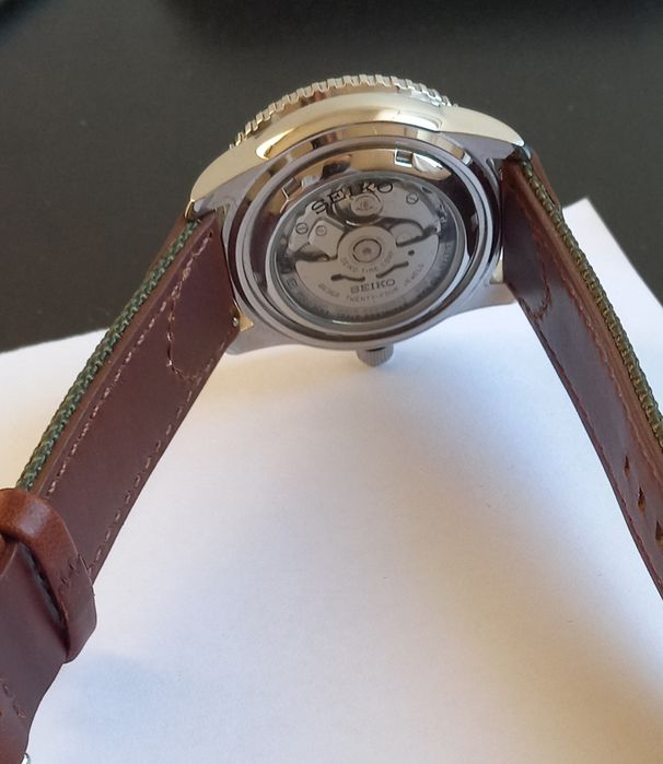 Seiko 5 Sport, automatico,, com escala mundial. Excelente e raro.