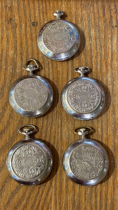Чоловічі кішенькові годинники(карманние часи)*Молнія*період ссср.Живі.