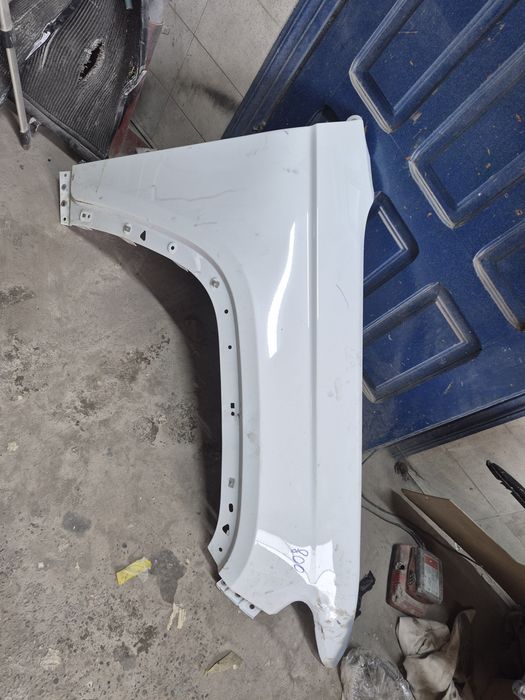 Капот та крило jeep grand cherokee 23 року