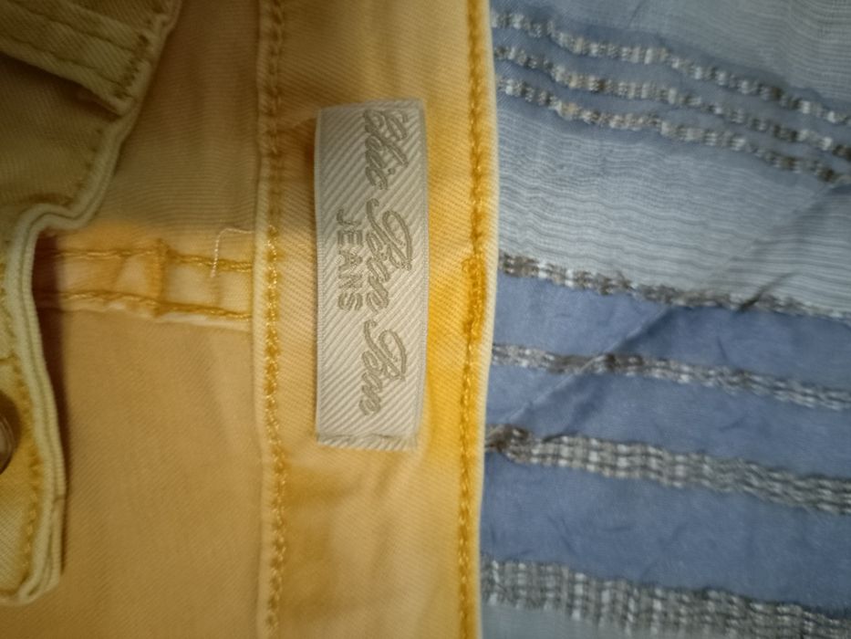 Vendo calças, tamanhos pequenos