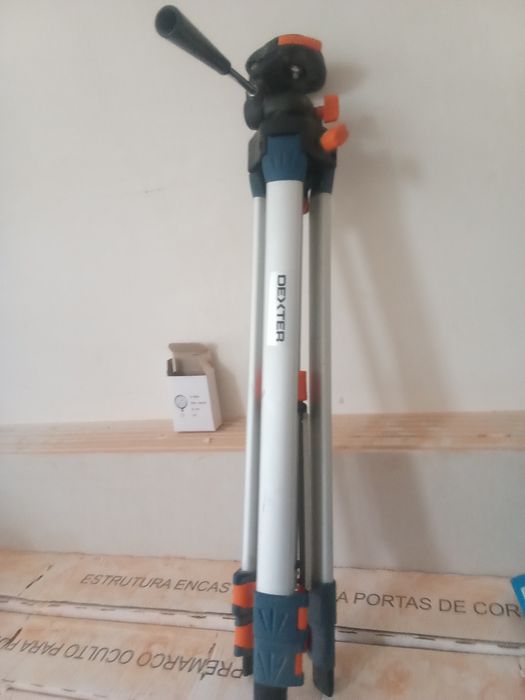 Tripé Dexter como novo