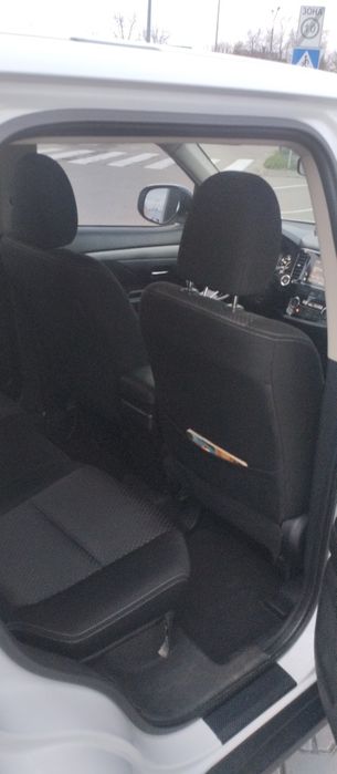 Mitsubishi Outlander 3