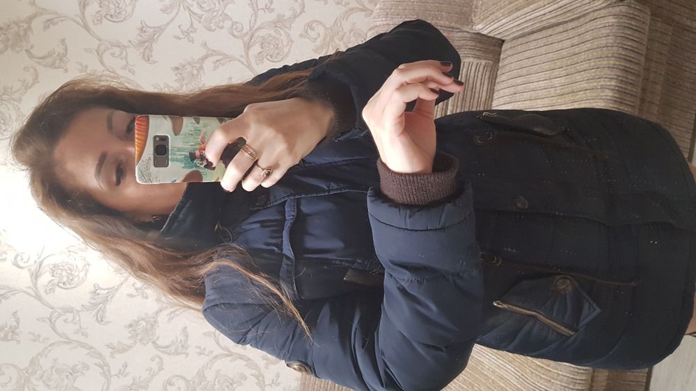 Срочно продам парку в идеальном состоянии.