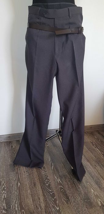 Spodnie męskie marki Sunset Suits- rozmiar L- XL